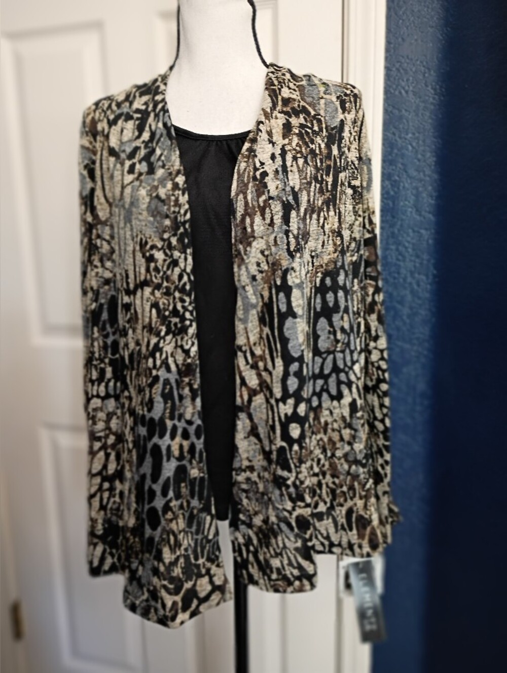 Elementz Black, Gray & Brown Printed Open-Front Blouse